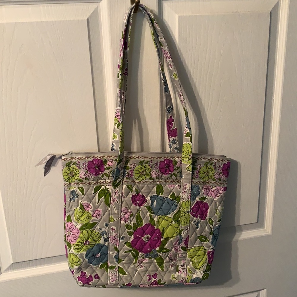 Vera Bradley villager watercolor retired - Picture 3 of 7
